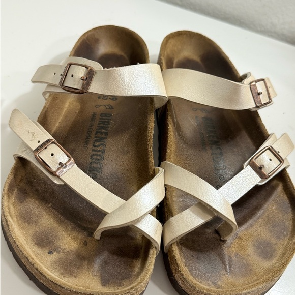 Birkenstock Women's Tan Sandals - Picture 7 of 7